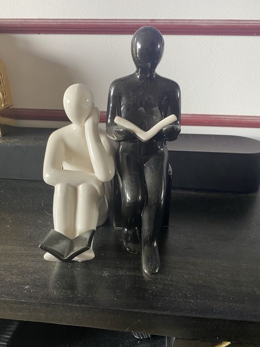 Ceramiczne podpórki do książek