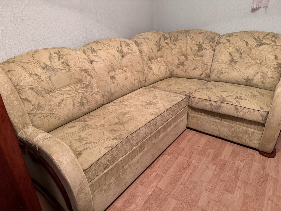 Продам диван кутовий