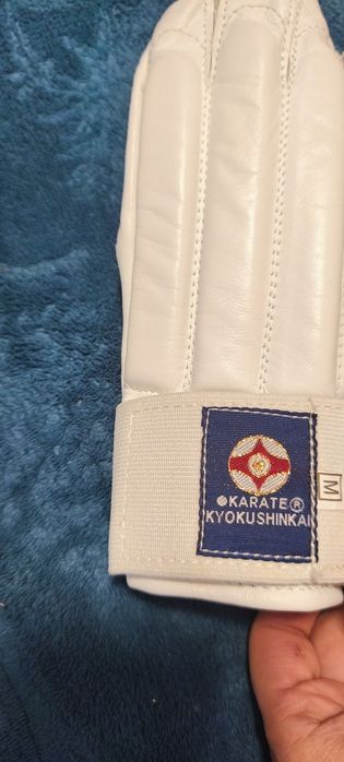 Рукавички  та захист для ніг для карате