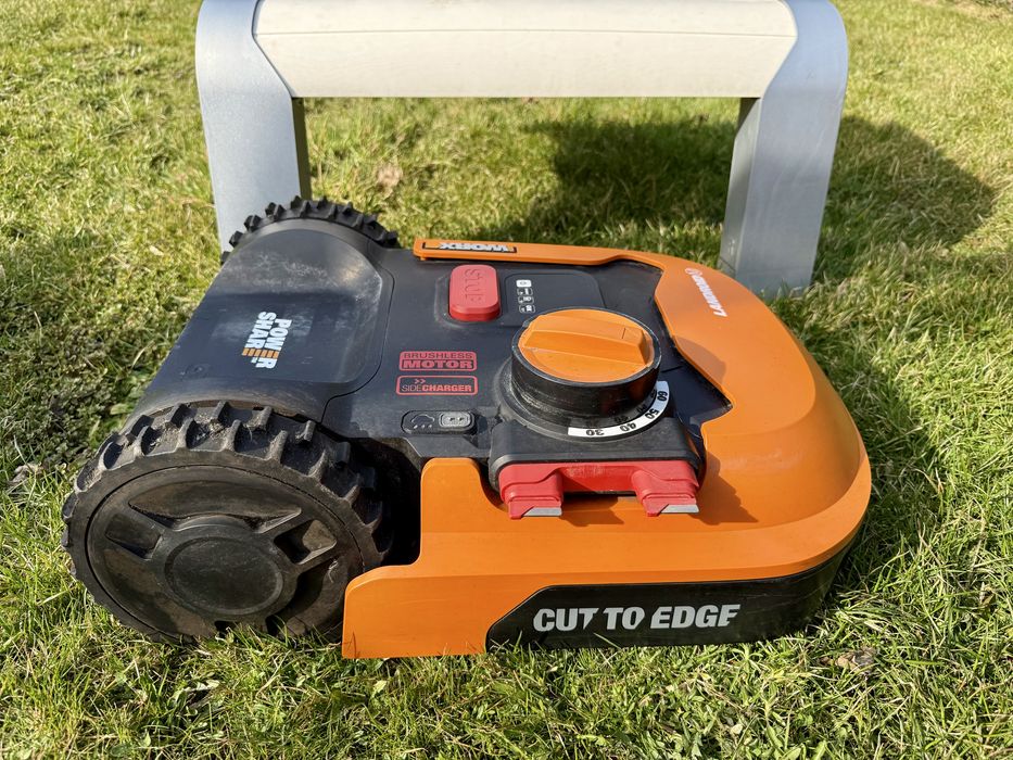 Robot koszacy WORX LANDROID M500 WR141E