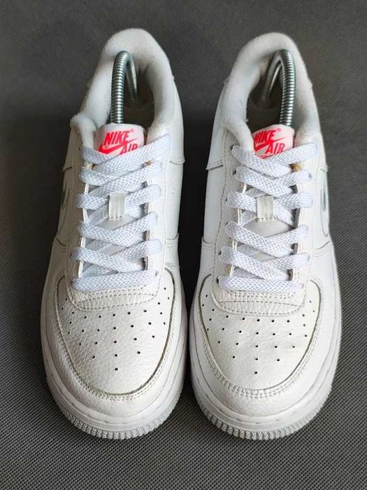 - Nike Air Force - Sneakersy r. 38,5