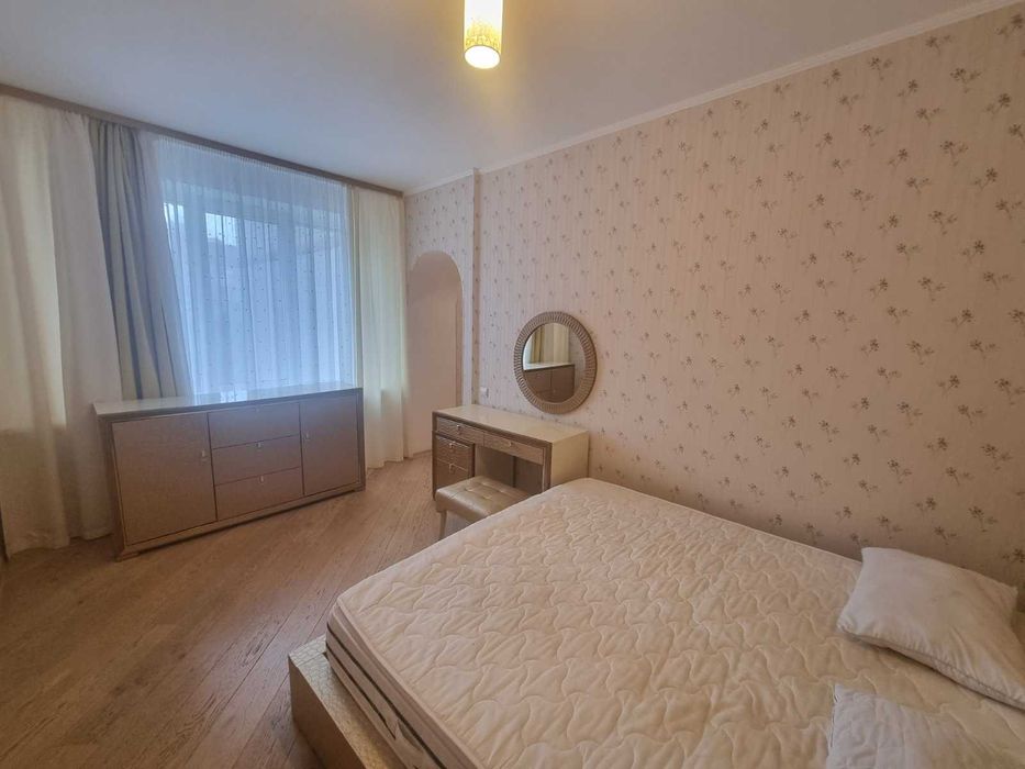 без комісії здам 4 кім квартиру вул. Старонаводницька 8 Б