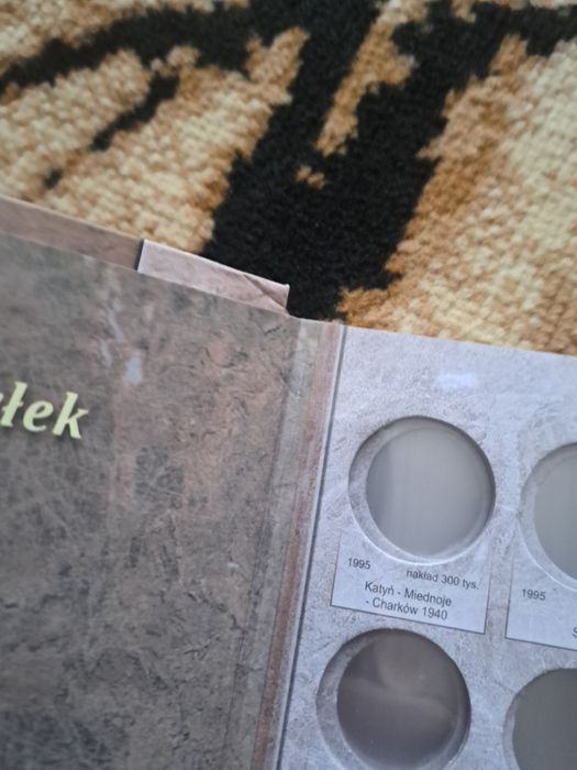 Album na monety 2zł plus 5zł.