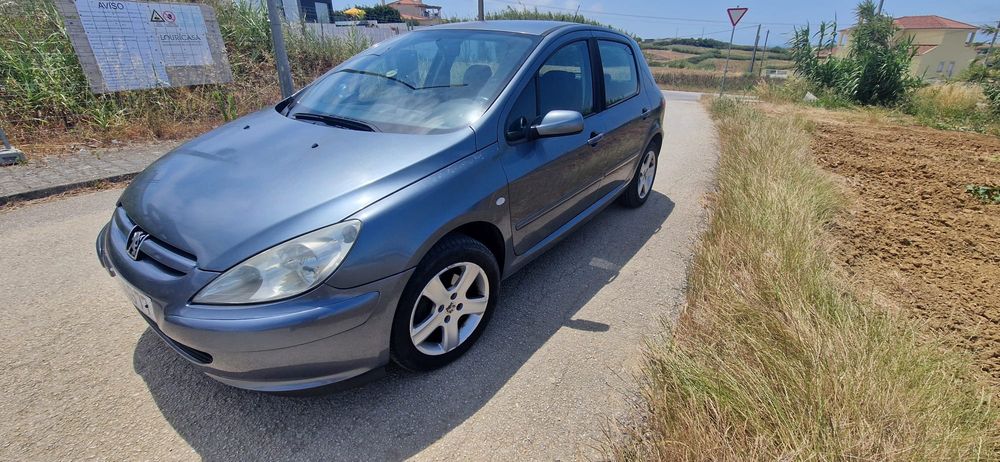 Peugeot 307 110cv 

270.000km

5 Lugares (tem ISOFIX)

Pneus com pouco uso

OFERTA  - Barras de Tejadilho