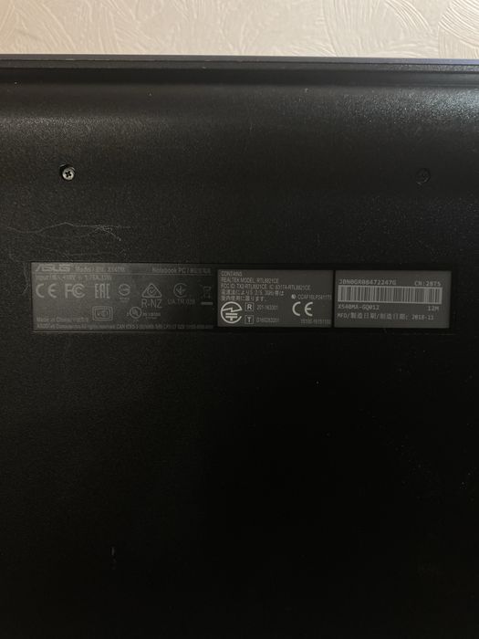 Ноутбук у хорошому стані ASUS VivoBook