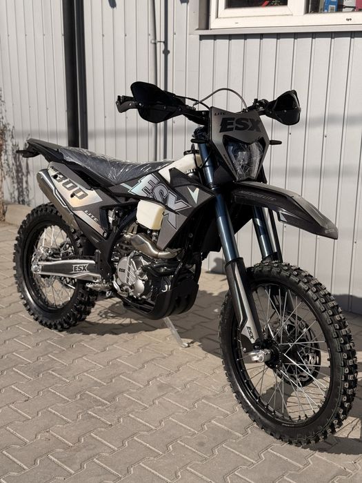 Мотоцикл ESX NB300lite