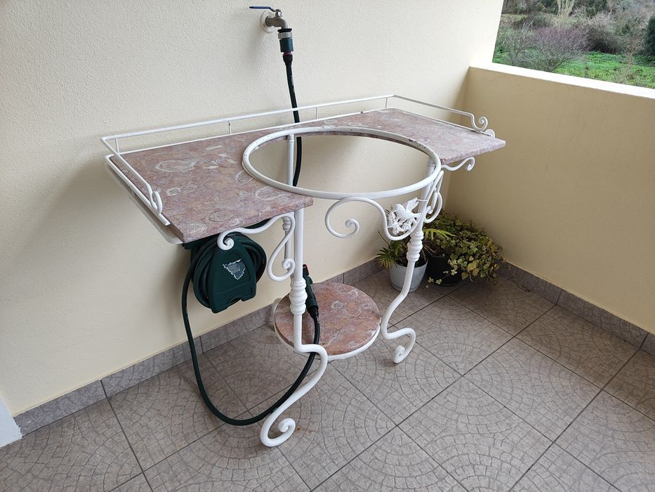 Mesa lavatório antigo