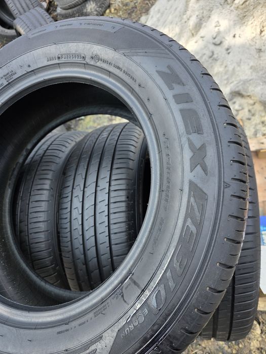 Шини 235/60r17 як нові 8 мм. 23 й рік