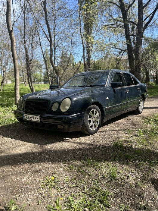 Мерседес 300 тді