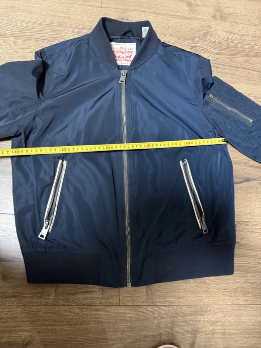Бомбер Levis оригінал. Неутеплений.