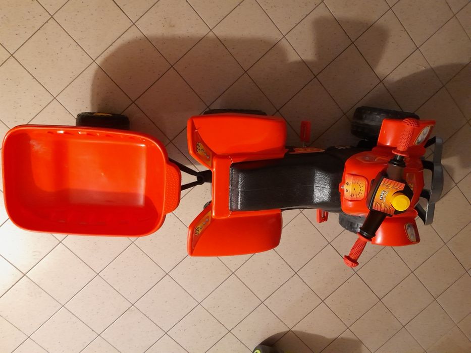 Kład na pedały z przyczepą