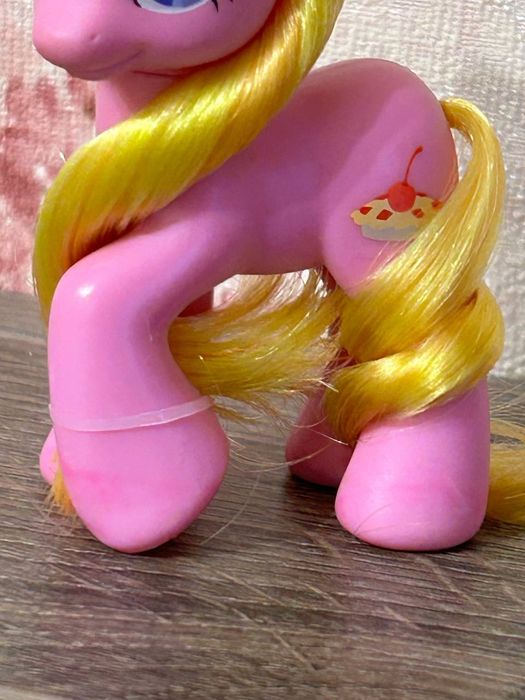 Cherry Berry z serii My Little Pony Friendship Is Magic