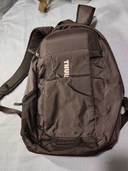 Mochila Thule EnRoute 18L – Laptop 15" – Preta