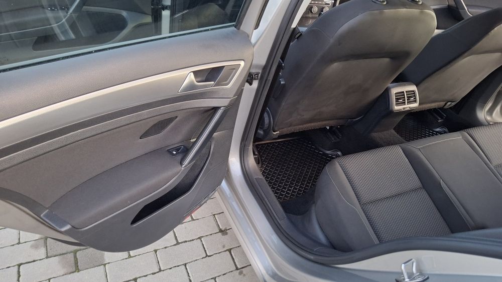 Продам Гольф 7 1.6 диз.Автомат.20р.