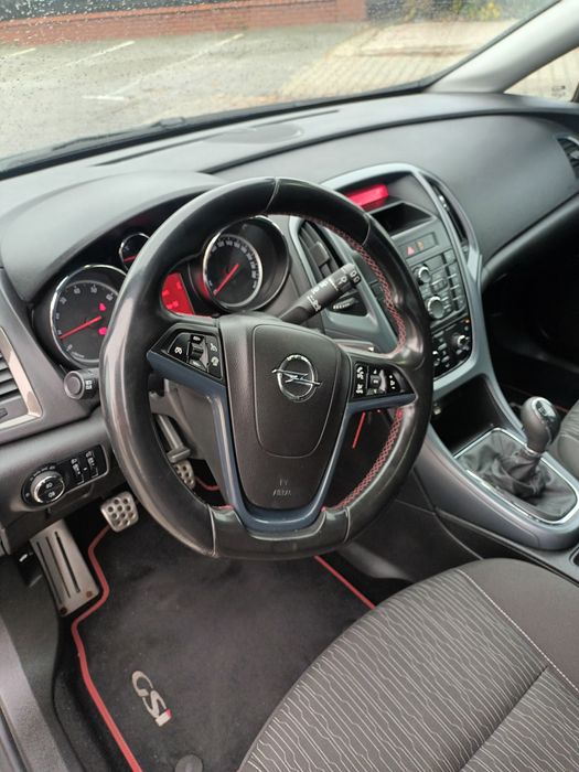 OPEL ASTRA 1.4 Turbo Sprowadzony!!