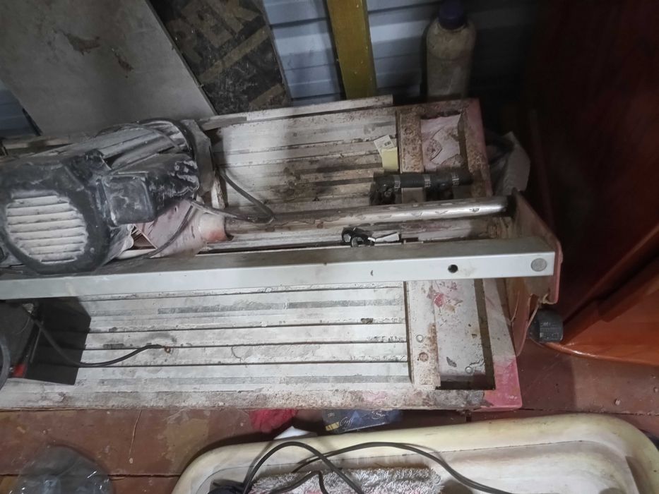 Ukośnica wodna do płytek Dedra 850W