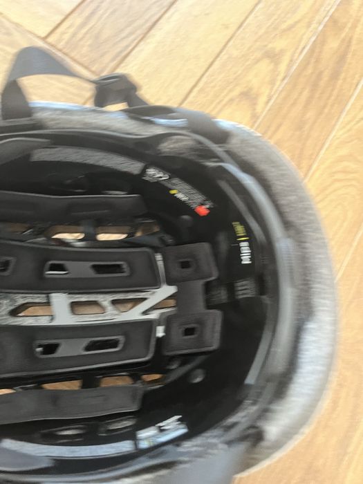 Kask MET Vibe Mips S 52-56 cm nowy