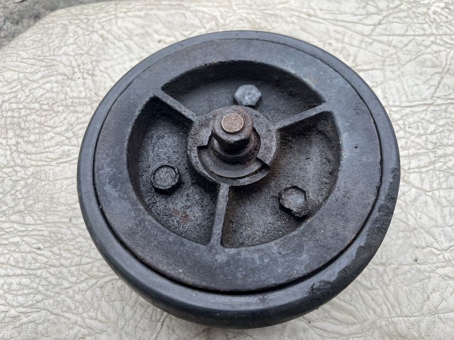 Колесо с литой резиной 15.5см/5.5см на тележку тачку усиленное мощное