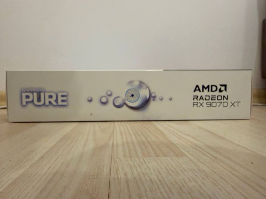 Radeon RX 9070xt 16gb pure sapphire