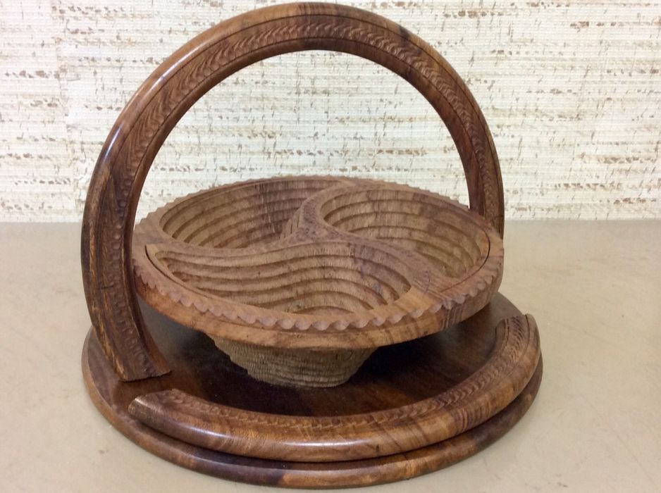 Декоративна дерев‘яна цукерниця в східному стилі. Подаруйте на офіс!