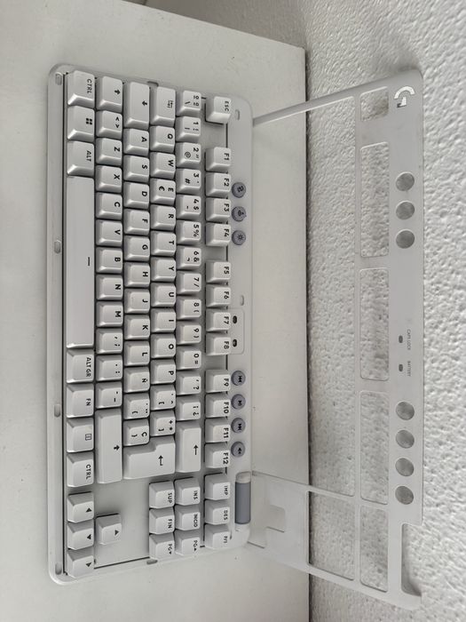 Teclado mecanico Logitech G715