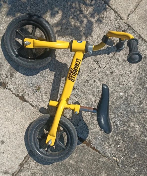 Bicicleta equilíbrio bebé. Sem pedais