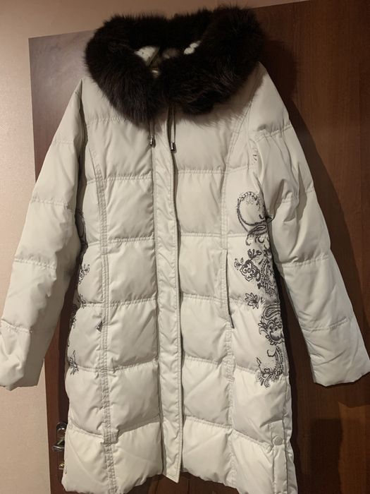 Продам пуховик в гарному стані.