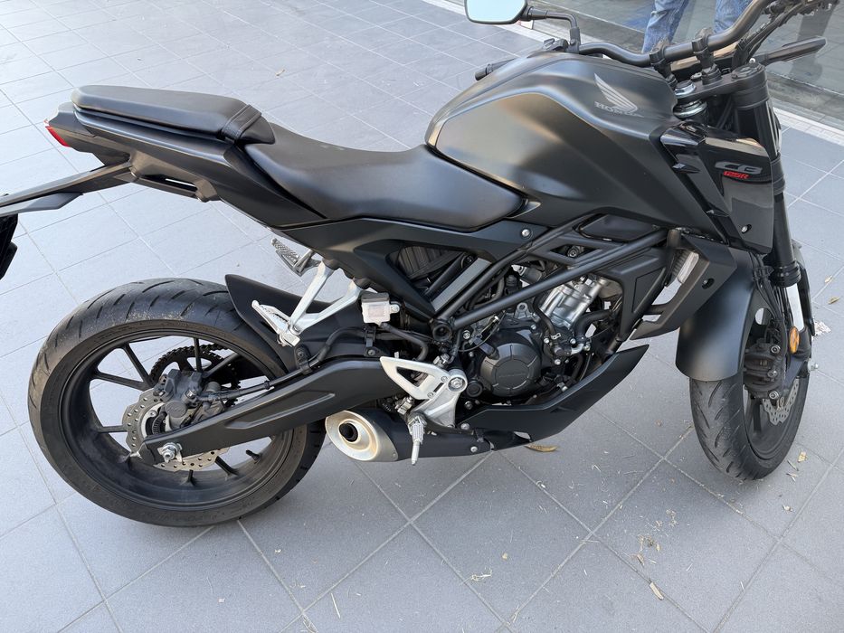 Honda CB 125R Como Nova