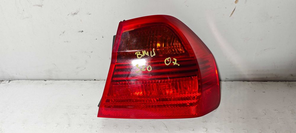 LAMPA TYŁ TYLNA PRAWA BMW SERIA 3  rok prawy tył prawa lampa