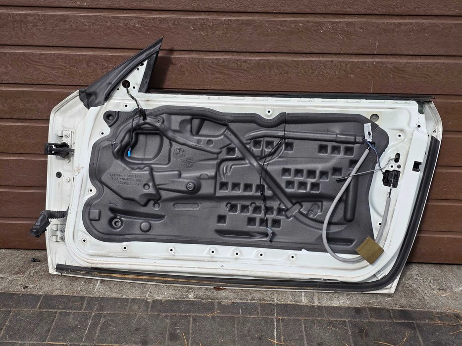 Drzwi prawe BMW 1 I E82 E88 Coupe Cabrio 07-14 LAK. 300