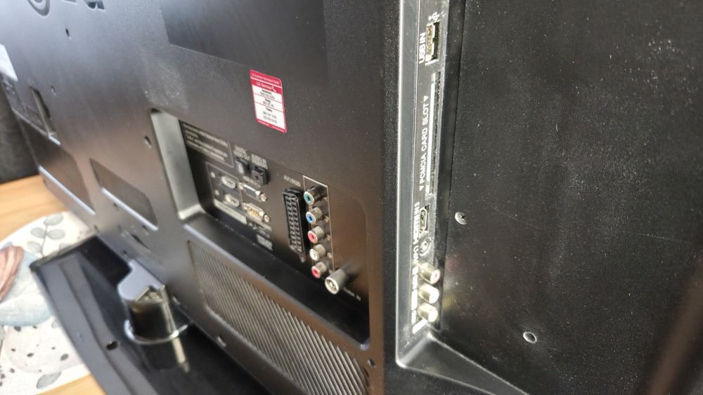 Telewizor LG 42" Full HD
Sprzedam telewizor LG 42 cale (model