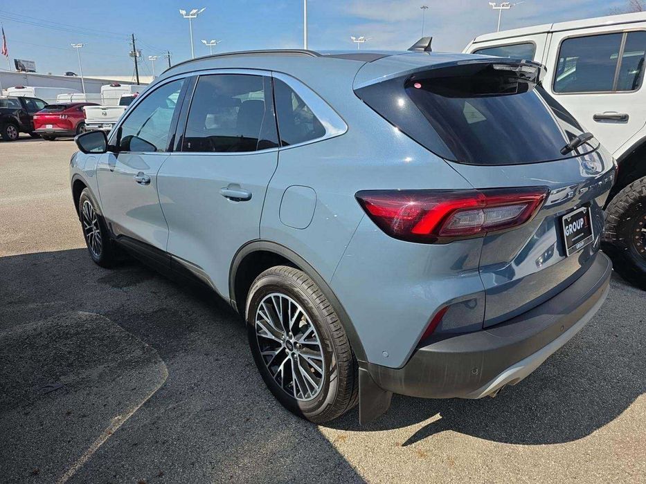 2023 Ford Escape PHEV — Топовая комплектация Premium