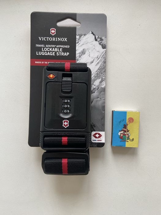 Багажний ремінь з кодовим замком Victorinox Travel