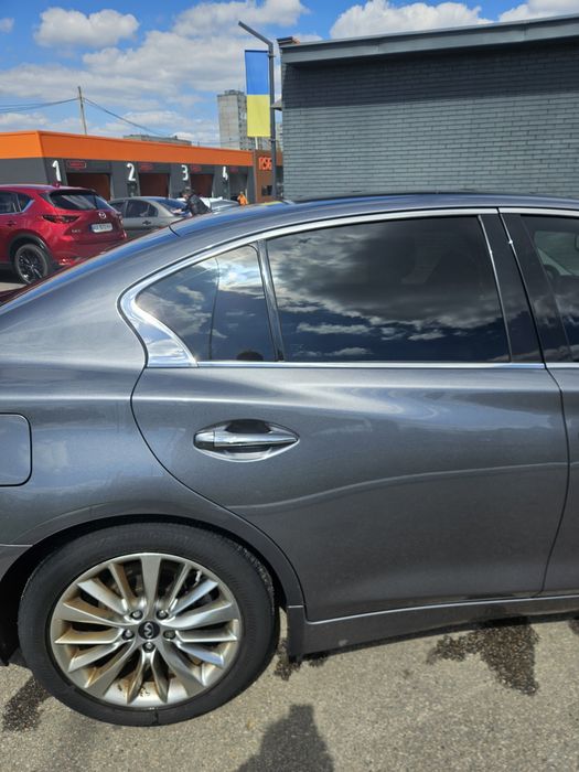 Infiniti q50 3.0  2021 awd
