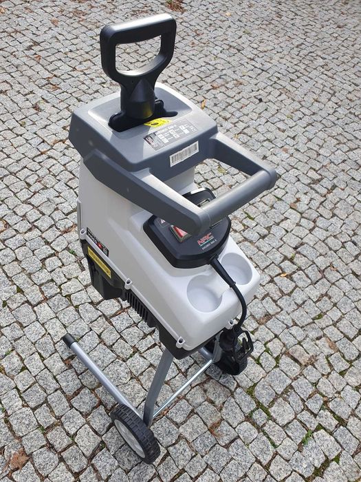 Rozdrabniacz Rębak Elektryczny firmy NAC 2800W, cichy, FREZOWY SHE280S