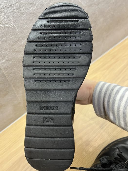 Ботінки черевикі Geox