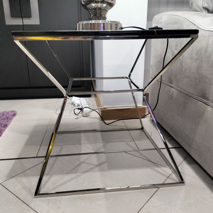 Mesa de apoio metal e mármore, impecável como nova.