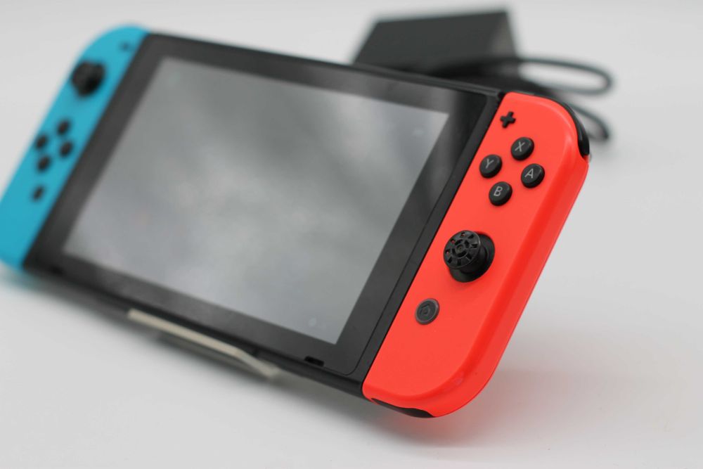 Konsola Nintendo Switch V1 Unpatched (XAJ400) | Joy-Con | Zasilacz | Do poprawek