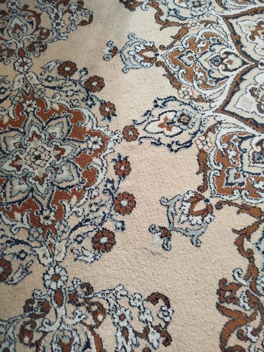 Продам килим 2*3