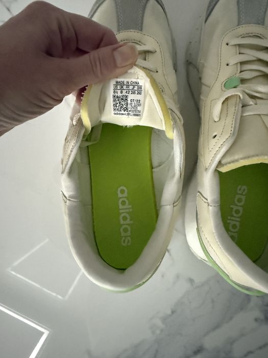 Кросівки adidas