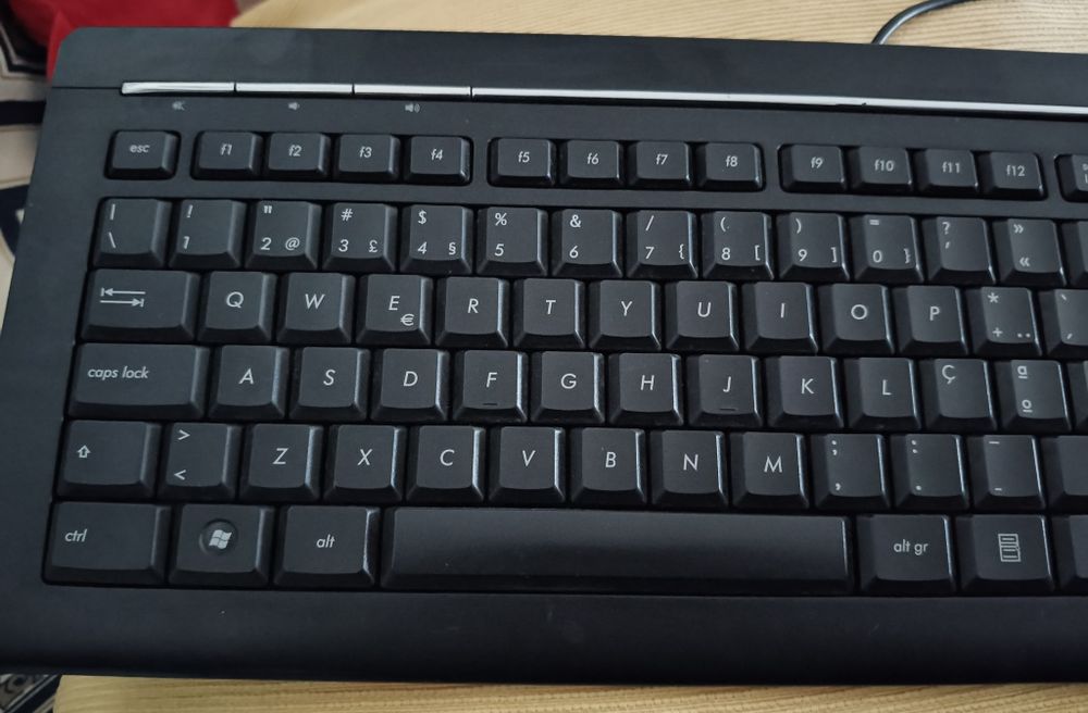 Teclado ASUS Multimedia Kb34211