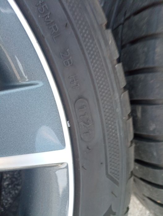 Skoda Octavia,Superb felgi z oponami 225/40/18 oryginał