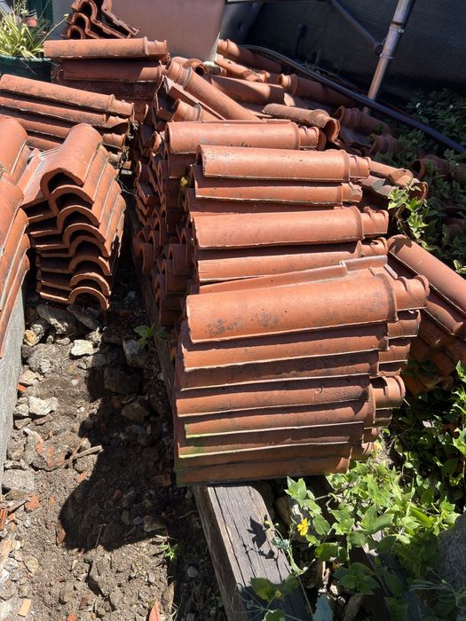 TELHAS - Cerca de 300