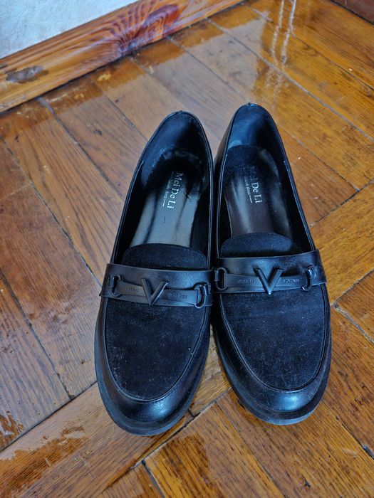 Продам туфлі шкірзам.