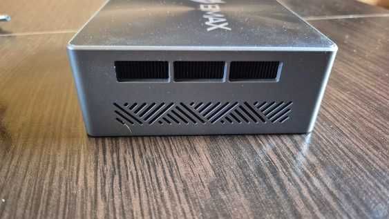 Komputer BMAX Mini PC