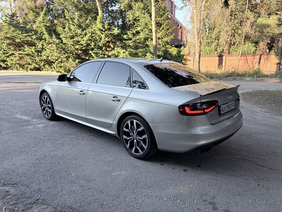 Audi A4 B8 рестайлинг