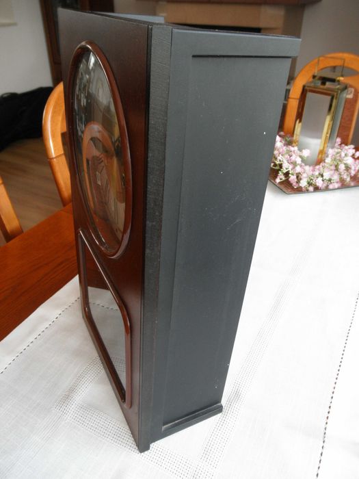 Zegar wiszący wahadłowy METRON . PRL - sprawny.