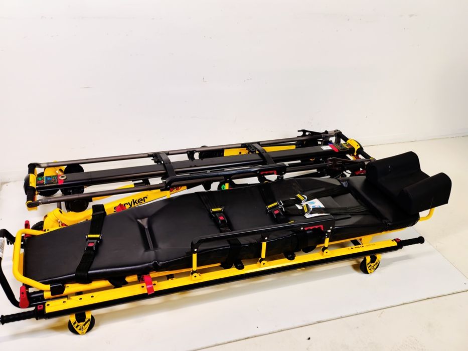 Nosze karetkowe Stryker M1, Ambulans,