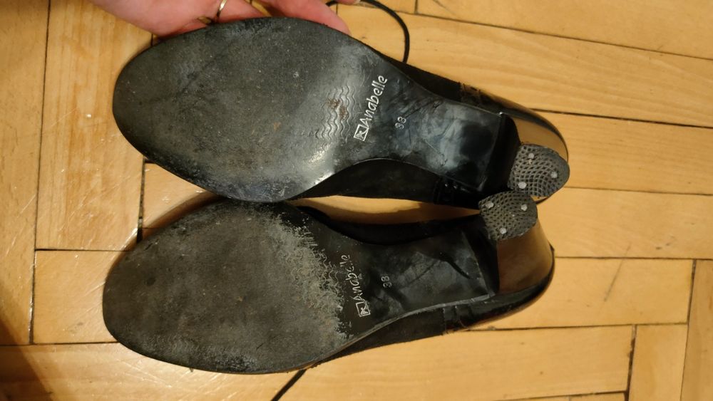 Buty na obcasie, eleganckie, skórzane r.38 Anabelle