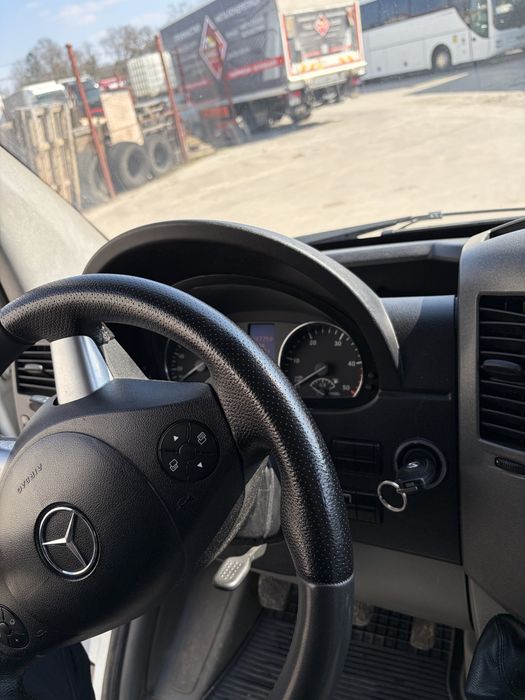 Мерседес спрінтер 519